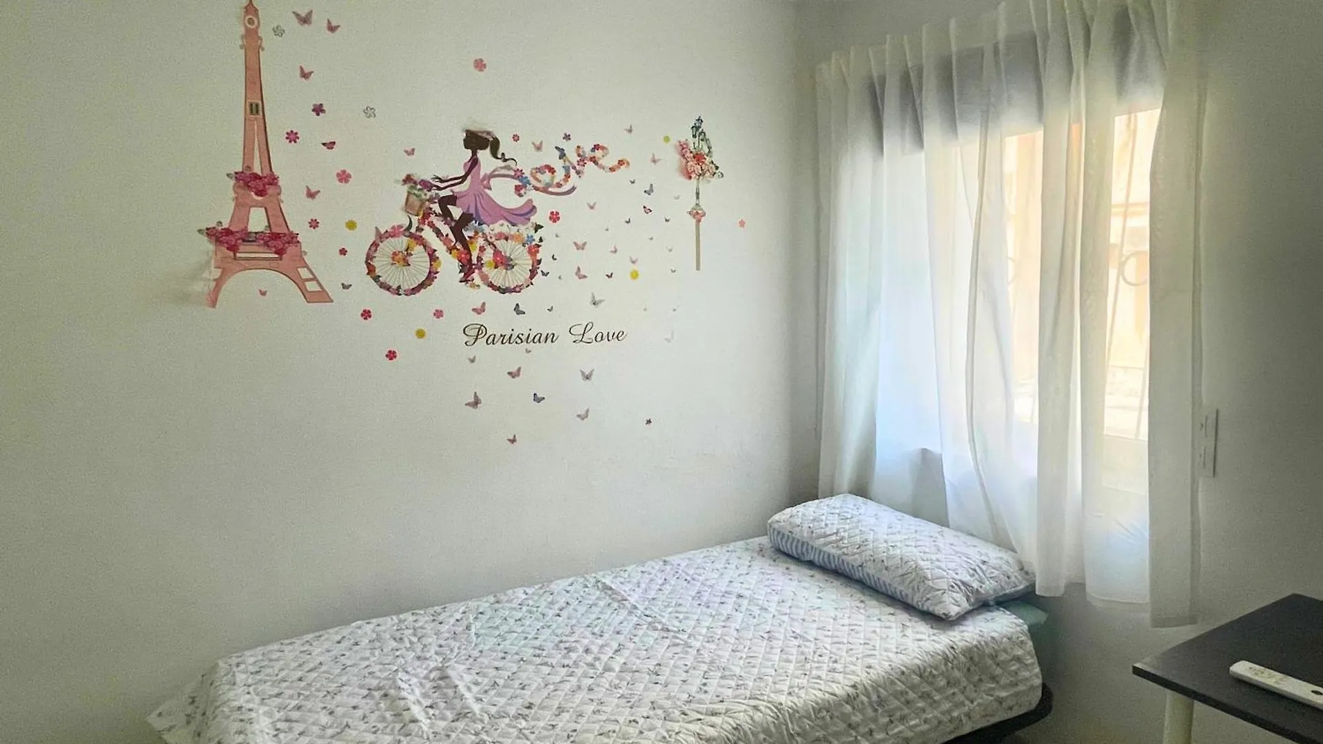 Home4U Congress Granada Apartment